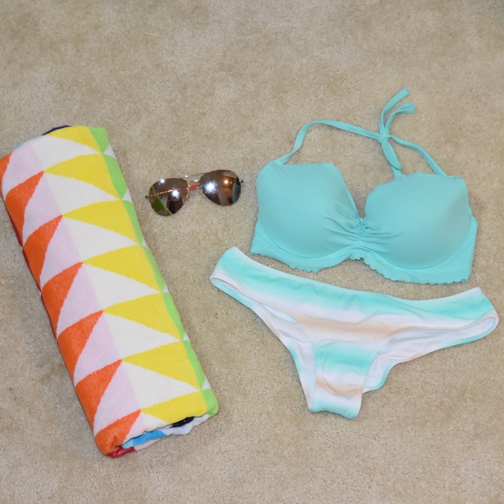 Victoria's Secret Bathing Suit BOTTOMS size M